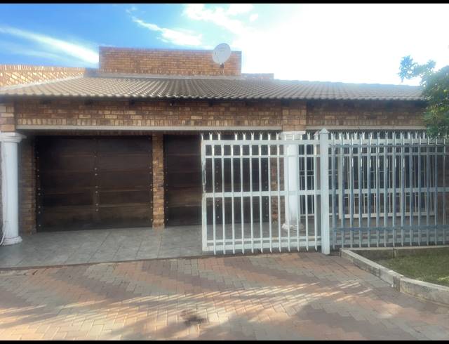 4 BEDROOM HOUSE FOR SALE IN SOSHANGUVE L